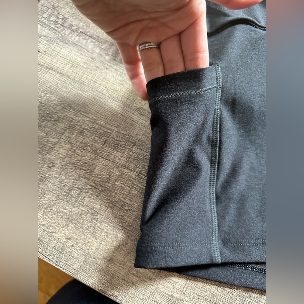 Old Navy Active Cloud+ Go Dry Skort in black. Medium. Perfect condition! - Picture 4 of 7